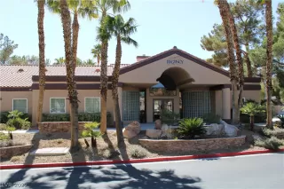 Photo #1: 2381595 Listing 