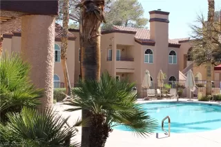 Photo #3: 2381595 Listing 