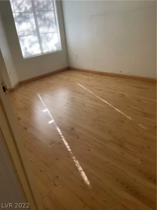 Photo #4: 2381597 Listing