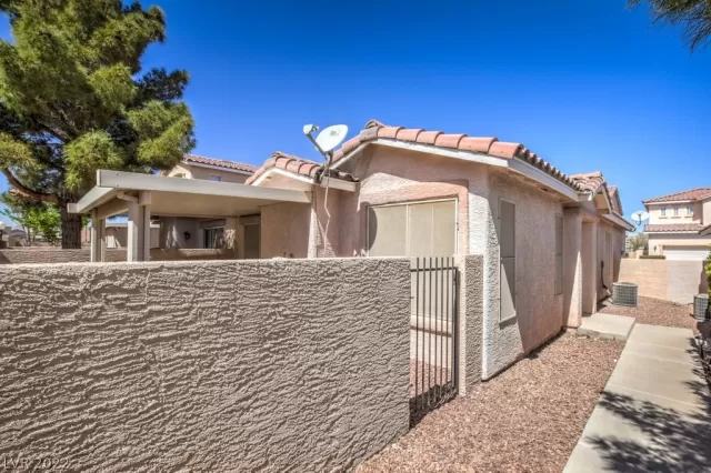 MLS: 2381605 Condo For Sale