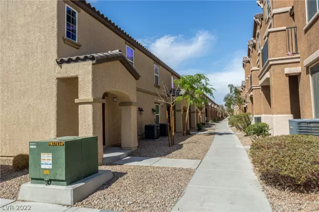 MLS: 2381615 Condo For Sale