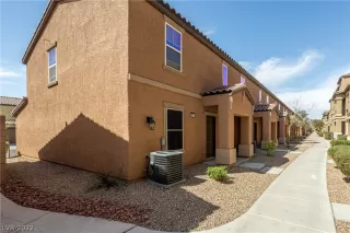 Photo #1: 2381615 Listing 