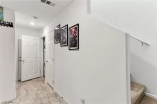 Photo #3: 2381615 Listing 