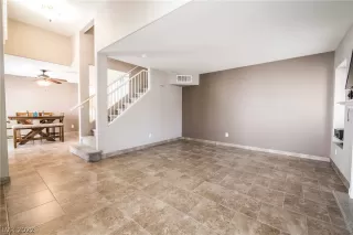 Photo #6: 2381623 Listing 