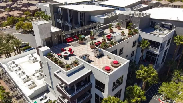 MLS: 2381657 Condo For Sale