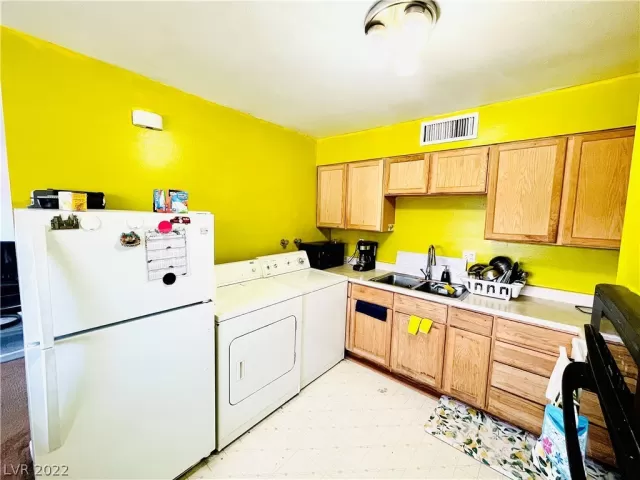 MLS: 2381671 Condo For Sale