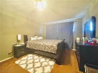 Photo #3: 2381671 Listing