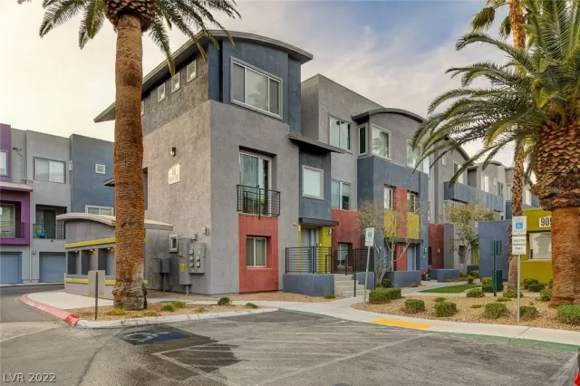 MLS: 2381680 Condo For Sale