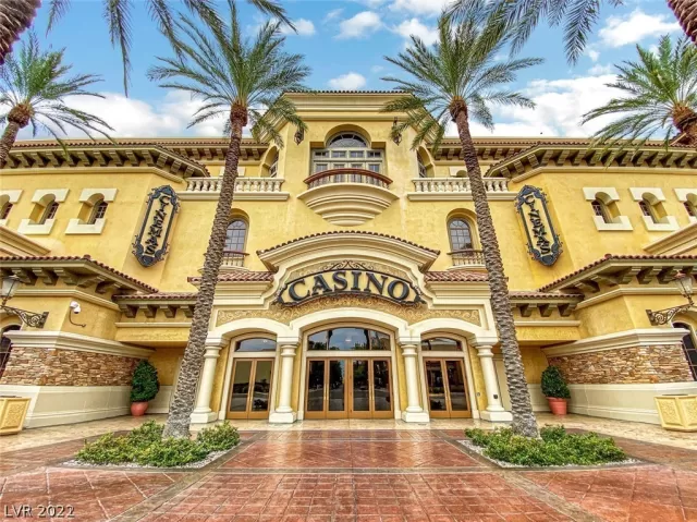 MLS: 2381696 Condo For Sale