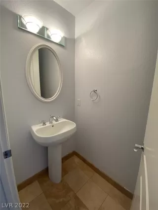 Photo #3: 2381696 Listing 