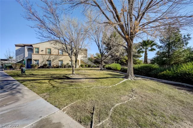 MLS: 2381729 Condo For Sale