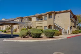 Photo #5: 2381729 Listing