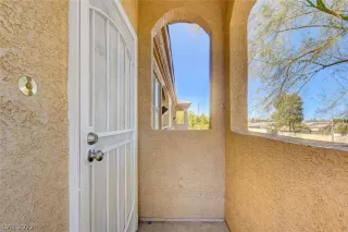 Photo #6: 2381729 Listing