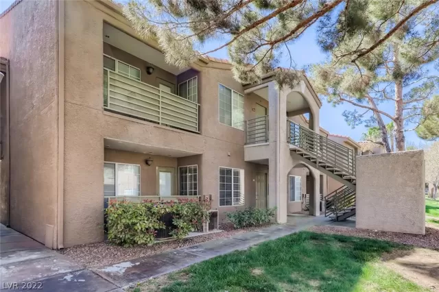 MLS: 2381751 Condo For Sale