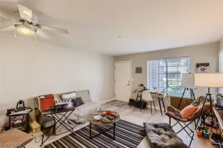 Photo #1: 2381751 Listing