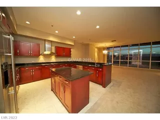 Photo #6: 2381768 Listing