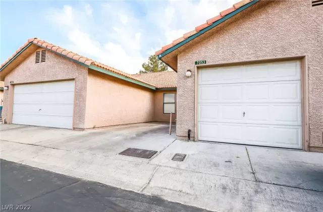 MLS: 2381782 Condo For Sale