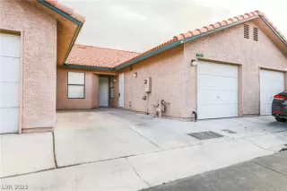 Photo #2: 2381782 Listing