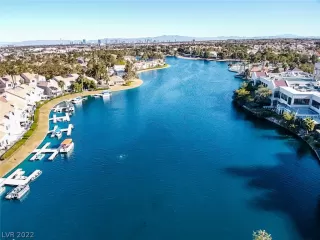 Photo #6: 2381801 Listing 