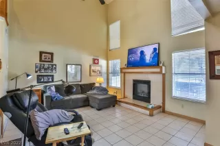 Photo #5: 2381827 Listing 