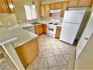 Photo #2: 2381836 Listing 