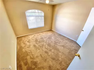 Photo #5: 2381836 Listing 