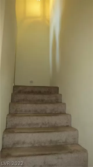 Photo #6: 2381857 Listing