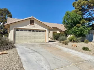 Photo #1: 2381867 Listing 