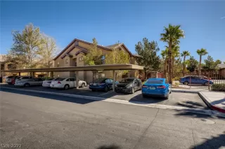 Photo #2: 2381886 Listing