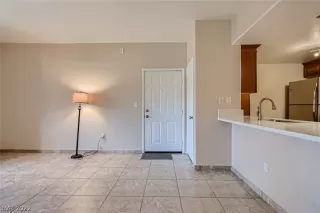 Photo #6: 2381886 Listing