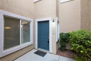 Photo #2: 2381906 Listing 