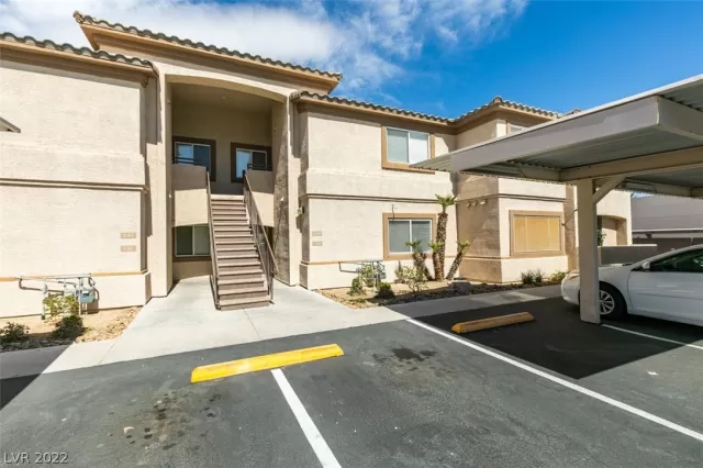 MLS: 2381936 Condo For Sale