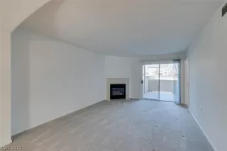 Photo #2: 2381936 Listing 