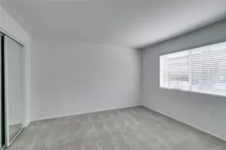 Photo #6: 2381936 Listing 