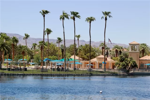 MLS: 2381964 Condo For Sale