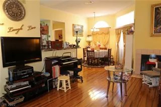 Photo #2: 2381964 Listing