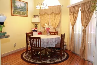 Photo #4: 2381964 Listing