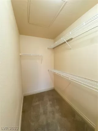 Photo #4: 2381996 Listing