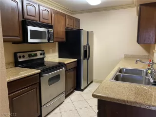 Photo #6: 2381996 Listing