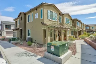 Photo #2: 2382011 Listing