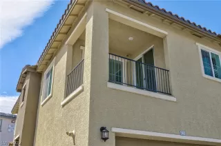 Photo #6: 2382011 Listing