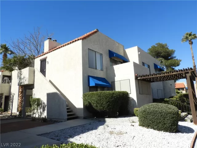 MLS: 2382012 Condo For Sale