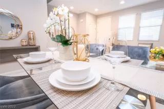 Photo #6: 2382025 Listing 