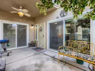 Photo #2: 2382057 Listing