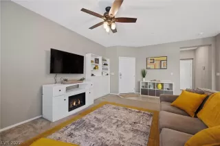 Photo #3: 2382074 Listing