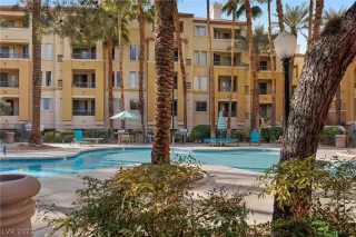 Photo #2: 2382124 Listing