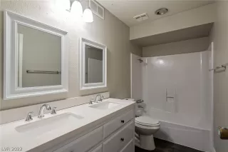 Photo #3: 2382130 Listing 