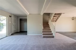 Photo #6: 2382130 Listing 