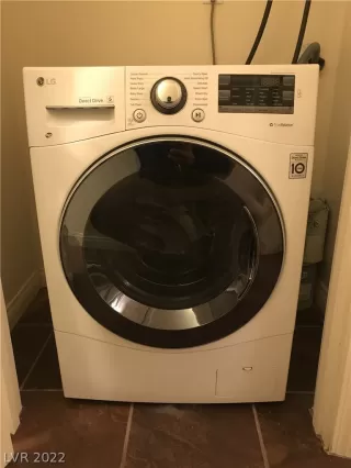 Photo #4: 2382132 Listing 