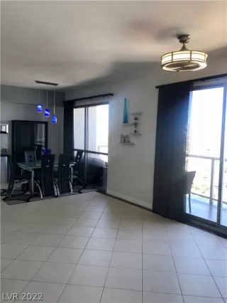 Photo #5: 2382146 Listing 